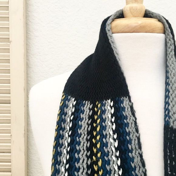 NWT Long Striped Sweater Knit Winter Scarf, Fringe Ends - Picture 3 of 7